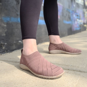 Naot Okahu - Brown Mauve