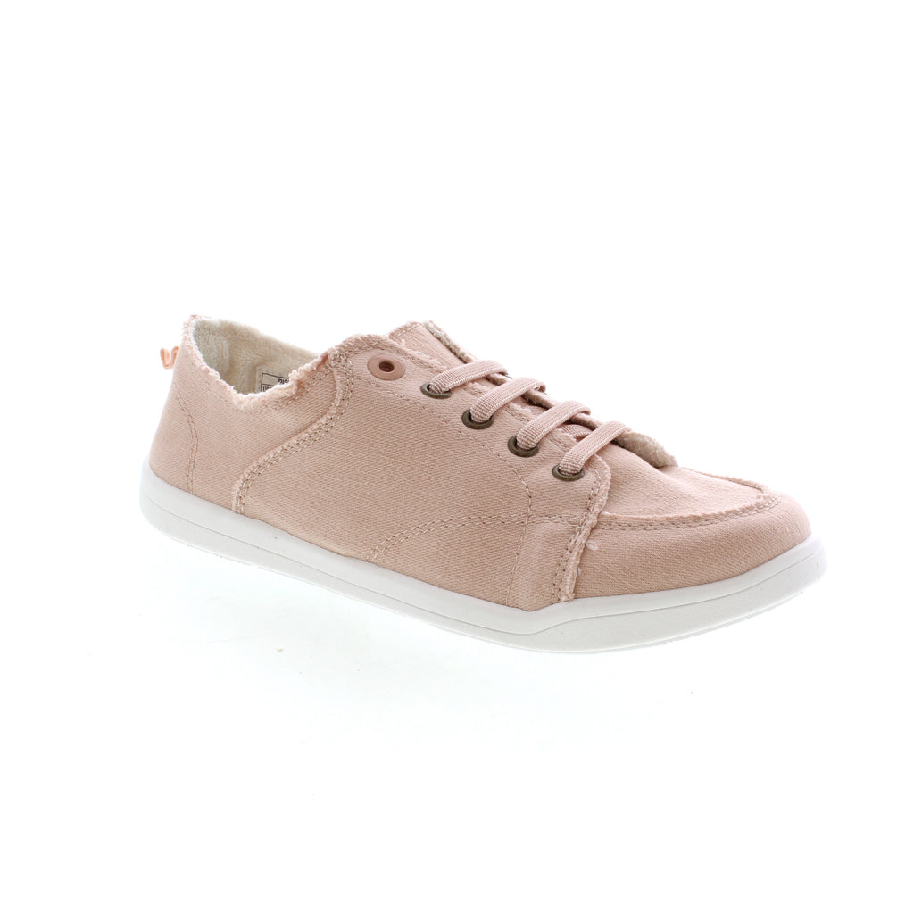 The Pismo sneaker, by Vionic, is both eco-conscious and vegan certified! With stretch laces, high arch support and removable insoles, these shoes will keep your feet comfortable on all of your daily adventures!