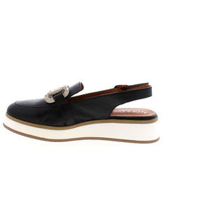 Experience comfort and style with Alfie & Evie's Quantum - Black flatform sandals. Made with an upper leather material, a round toe design, and a slingback style, these shoes are perfect for casual occasions. The outsole is made of EVA/PU, with a foam midsole for added cushioning. The leather lining and man-made leather footbed provide both durability and comfort. Complete your summer and spring wardrobe with these stylish and versatile flats