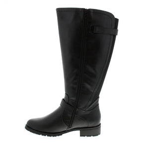 The Taxi Queens knee-high boot provides superior weather protection with its waterproof construction, durable rubber outsole for reliable traction, and warm faux fur lining. The easy-on, easy-off design makes this boot a perfect choice for navigating colder climates in style.