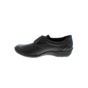 The Remonte R7600-04 Black shoes are classic, timeless, perfect for daily wear. Crafted with a fine leather upper and two adjustable velcro straps, these shoes offer a secure, supportive fit with unbeatable comfort. 