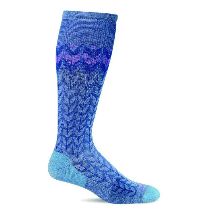 Experience ultimate comfort and support with Sockwell Bean Stalk in Cornflower blue. Featuring Accu-fit technology, graduated compression, turn welt top, arch support, and seamless toe closure, these socks provide the perfect fit and alleviate foot fatigue. Perfect for those who are always on their feet.
