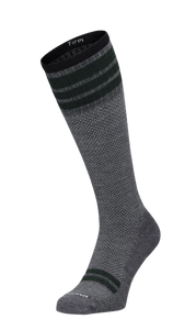 The Sockwell Speedway sock provides firm compression to help fight fatigue, enhance circulation, and prevent injury. Crafted from a soft fabric, the sock hugs your foot and leg to ensure tailored support without feeling restrictive. 