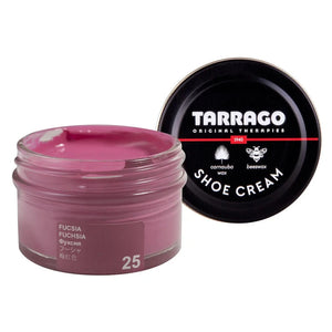 Tarrago Shoe Cream is crafted from carnauba wax and beeswax for nourishment, shine maintenance and color enhancement. This product creates lasting shine and ensures waterproof protection, nutrition and flexibility to leather, while providing full coverage.