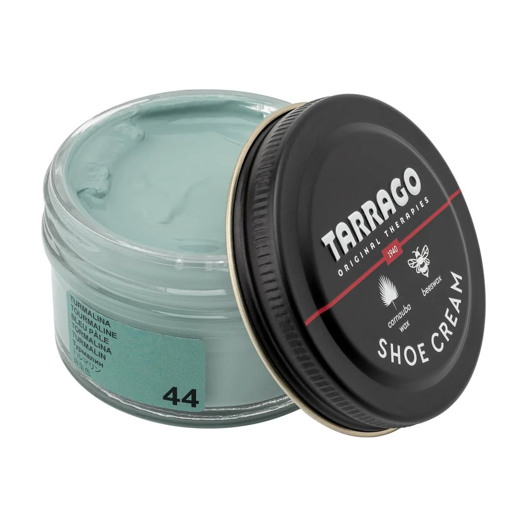 Tarrago Shoe Cream is crafted from carnauba wax and beeswax for nourishment, shine maintenance and color enhancement. This product creates lasting shine and ensures waterproof protection, nutrition and flexibility to leather, while providing full coverage.