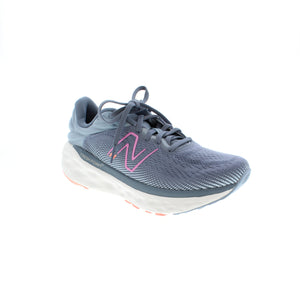 New Balance W840v1 running shoe features a plush ABZORB midsole for underfoot cushioning and a breathable mesh upper with stretch for a soft, stable, supportive and comfortable fit. 