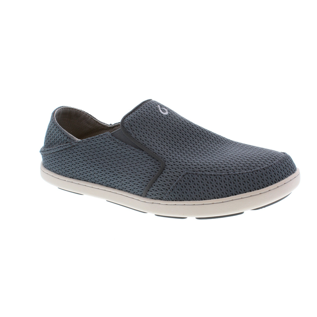 The Nohea Mesh provides a lightweight and breathable feel for the summer! This shoe features the iconic Drop-In-Heel® for a slide-on option!