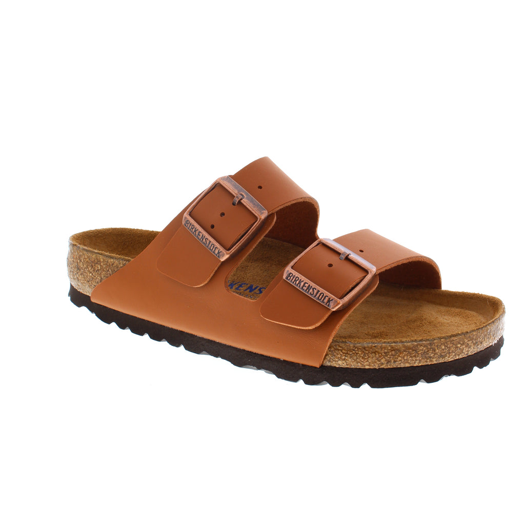 The Arizona is a Birkenstock classic. Featuring two straps for a timeless design and an original Birkenstock soft footbed, this sandal provides ultimate comfort and support. 