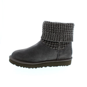 The Classic Solene Mini features a soft, sweater-knit upper that can be worn up or cuffed down, plus a buckle-adjustable side vent for the perfect fit. Lined with an UGGplush™ wool blend, these boots will keep your feet toasty warm! 