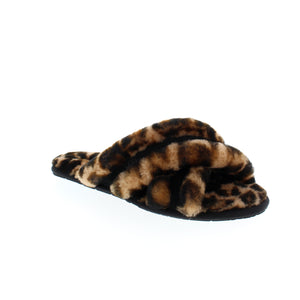 The Scuffita house slipper features soft sheepskin and a molded rubber outsole. With fluffy cross-straps, suede overlays, and panther print, these slippers are ready for relaxation mode! 