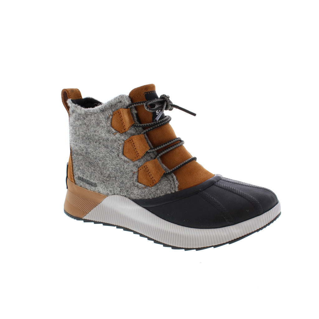 Sorel's best-selling Out 'N About III Classic boot features a leather and suede upper, standout style, and all-day comfort. A thick sole with enhanced traction helps keep you elevated above the elements in this fashionable rain boot. 