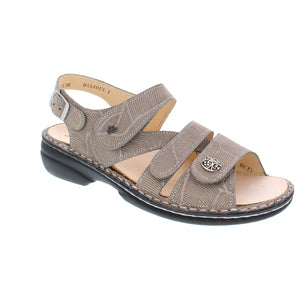 The Gomera sandal will make your feet feel instantly comfortable! Strap yourself into this sandal for a classic look you can always expect from a Finn Comfort!
