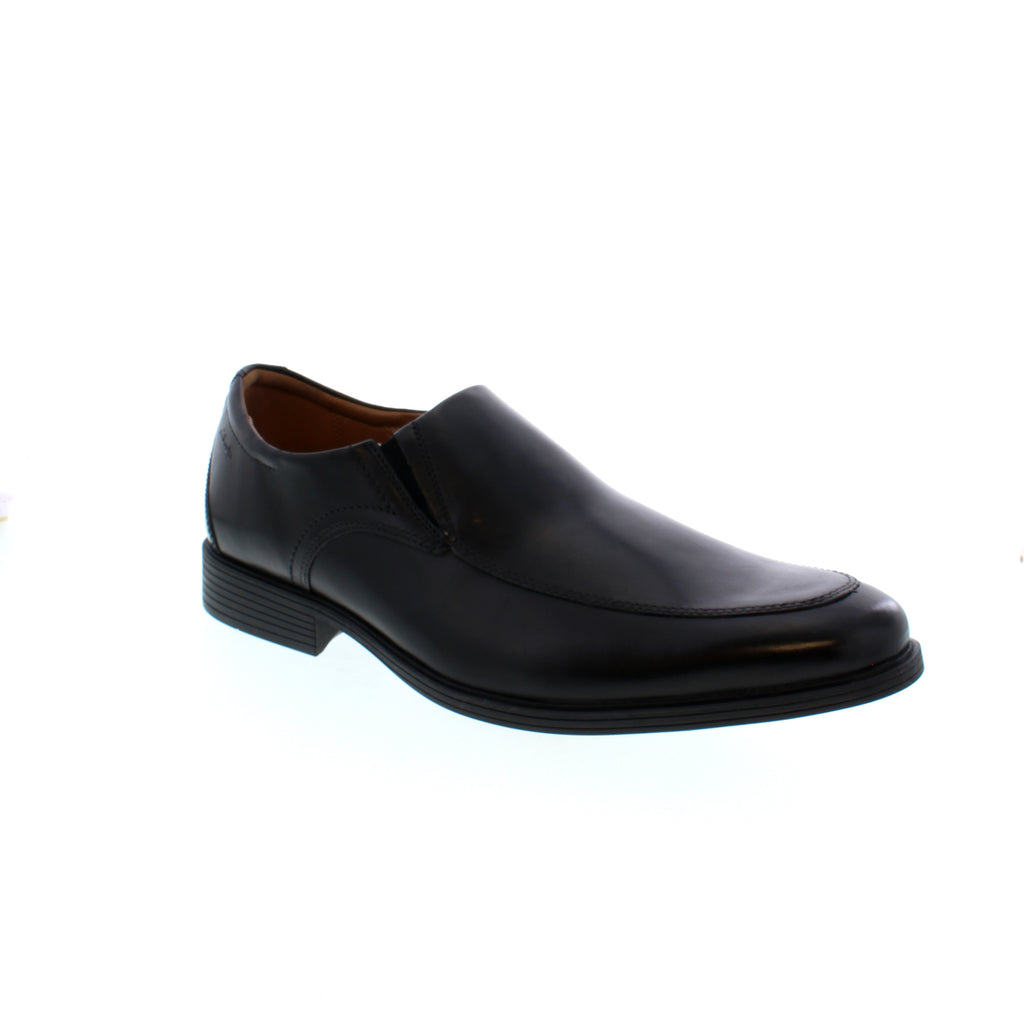 The Whiddon Pace dress shoe features a full-grain leather upper and elastic insets for more accessibility and flexibility. An Ortholite® footbed wicks away moisture and reduces impact to keep your feet comfortable for a long day at the office. 