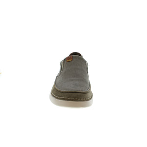 The Gereld Step slip-on features canvas/suede upper and elastic insets for more accessibility and flexibility. An Ortholite® footbed keeps your feet comfortable for all-day wear