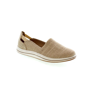 Clarks Breeze Step slip-on features underfoot cushioning, stretch canvas upper, terry cloth lining and is machine washable to keep your shoes looking their best!