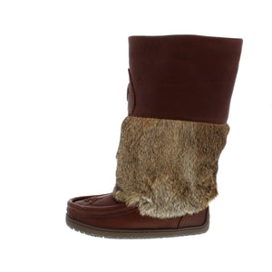 Manitobah Mukluks Waterproof Snowy Owl boot is designed for frigid winters - crafted from a cozy sheepskin footbed and rated to -32C to keep your feet dry all winter.