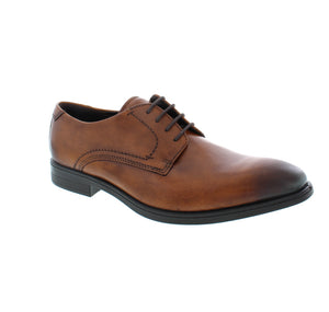 The dashing Melbourne will quickly become your go-to dress shoe for its style and comfort. This shoe is easy to put on and makes any outfit look good!