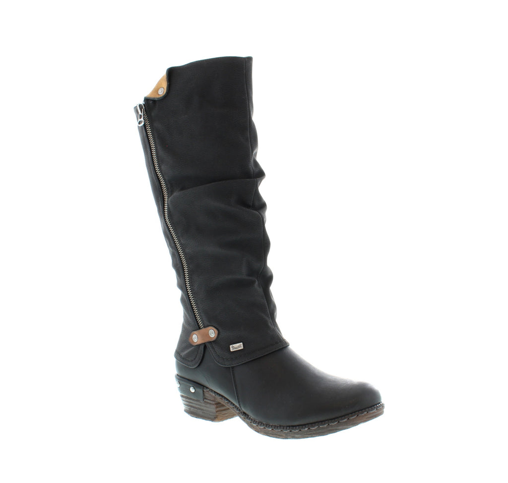 The perfect mix between fashion and comfort, this cute tall boot will be the perfect companion this Winter. A warm lining will keep your feet warm and dry while you remain stylish!