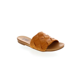 Miz Mooz Augustine is designed with basketweave detailing, cushioned footbed and buttery soft leather lining. This is the slide you'll be reaching for all season long!