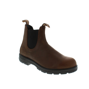 This premium leather Blundstone 1609 Chelsea boot is designed for all-day comfort. Complete with a thermo-urethane outsole and a removable footbed, and SPS Max Comfort for shock absorption, this boot has excellent support and all-season protection from the elements.