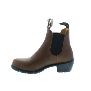 This Blundstone boot has an iconic and original design, but now features a dressy heel! Pair this quality boot with any outfit for a fashionable look!