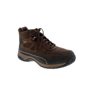 The waterproof Dunham® Cloud Plus Mid II Boot, features durable waterproofing to keep your feet dry and comfortable. Whether you are out on a hike or walking in town, your feet will stay secure comfortable. 