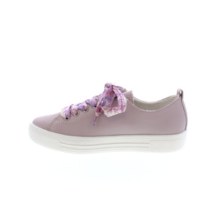 This beautiful sneaker from Remonte is crafted from beautifully colored leather. Crafted with a high-quality terry cloth lining, this sneaker can be worn barefoot! With a softly padded, removable footbed, your feet will stay comfortable no matter where you travel! 