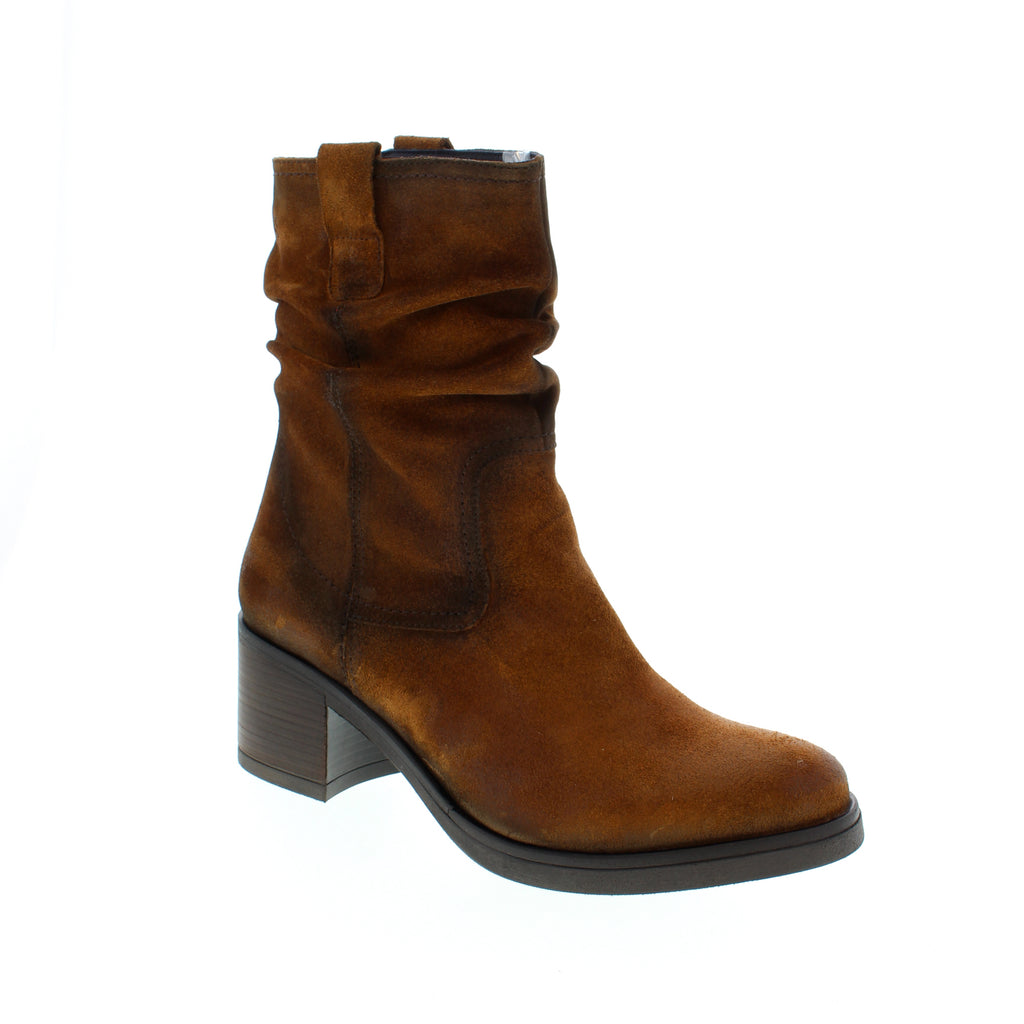 Adding a western flair, these heeled boots from Dorking put a fashionable twist on a classic. Add these boots to your wardrobe for a fun, practical boot ready for everyday wear.  
