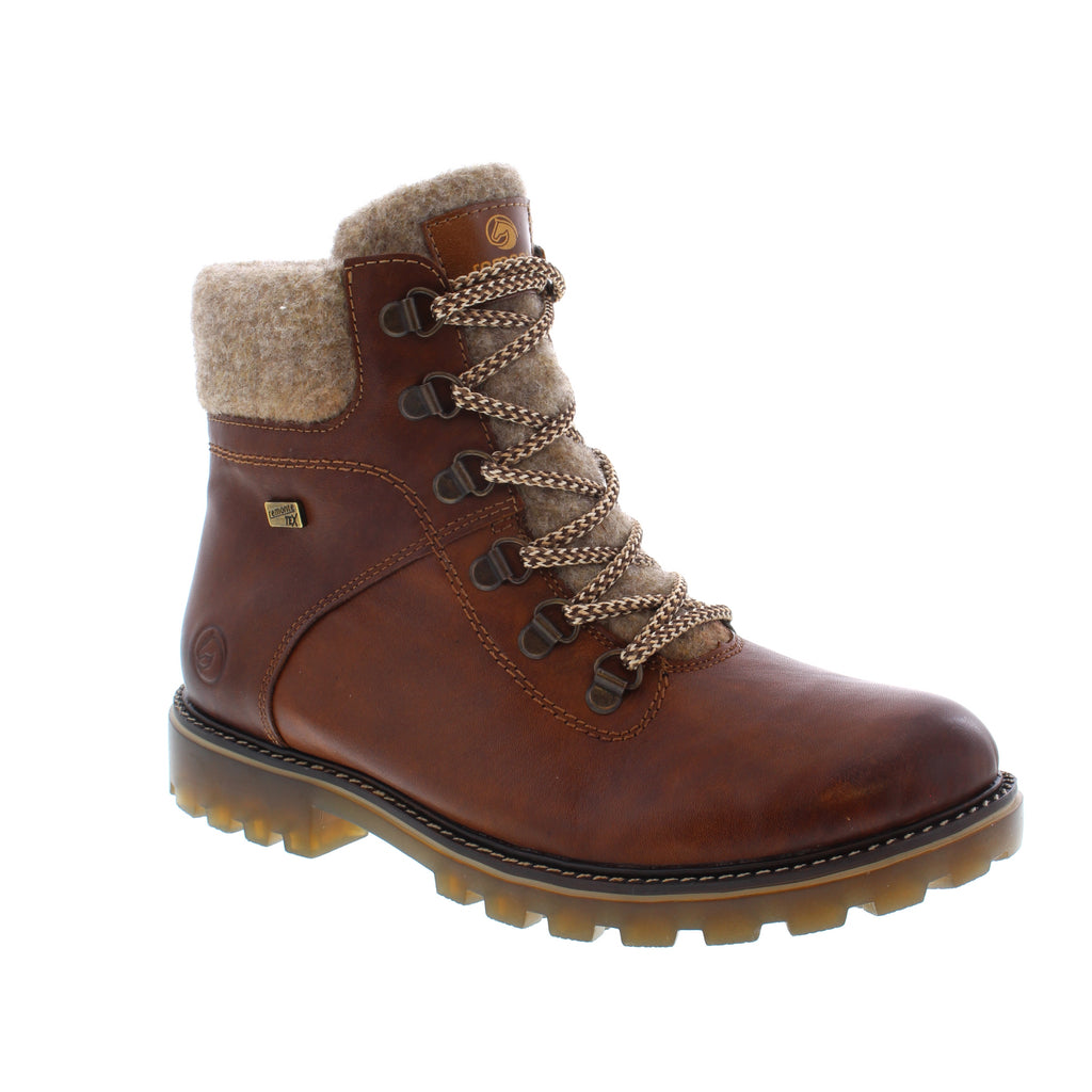 These leather boots from Remonte will keep your feet warm and supported. With a lace-up front and side-zip, these boots are easy to put on time and time again!