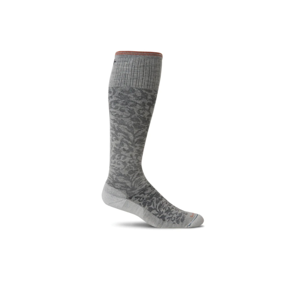 A combination of medical comfort and natural support, the Sockwell therapeutic sock is designed from high performance-crafted yarn and cutting-edge knitting techniques. No need to compromise your style, these socks give you fresh and stylish designs.