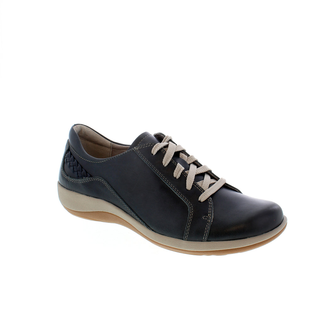 This lace-up Dana sneaker is incredibly comfortable - you won't want to take them off all season long! Featuring Aetrex's signature arch support, the Dana is designed to align and relieve common foot pain, including plantar fasciitis.