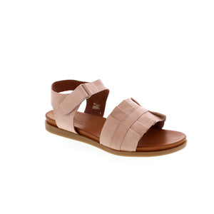 The Diona sandal is the perfect shoe for summer. Easily taking you from day to evening, this sandal features a cushioned footbed that offers sure footing with a grippy rubber sole and just the right amount of unique detail with a ruffled front! 