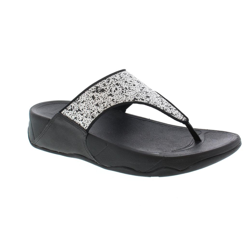 These sparkly slides are softly padded and feature FitFlop's legendary Microwobbleboard™ midsoles for the ultimate comfort and cushioning. Put these sandals on and your feet and wardrobe will thank you!
