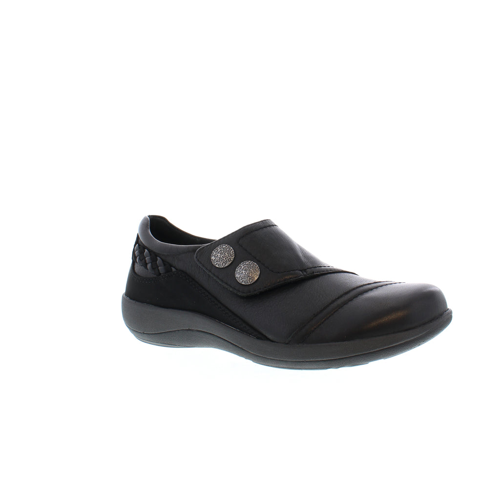 The Karina features braided detailing and decorative buttons, enclosed in a monk strap for ease of access. With its built-in Aetrex Orthotic System, this shoe provides arch support and memory foam cushioning!