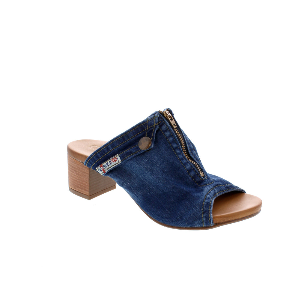 These block heel sandals will help you put your best foot forward! With a zip up front, and snap button details, this sandal is ready for a day on the town!