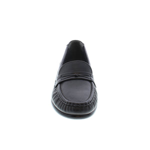 The genuine moccasin construction of this shoe wraps soft supple leather around your foot. SAS Tripad® comfort technology gives long-lasting comfort.