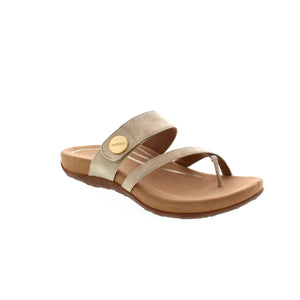 The Izzy sandal features a comfortable, memory foam footbed and arch support to ensure stability and foot alignment. With a pair of sandals like these, you'll be able to go, go, go all day!