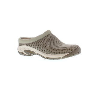 The Encore Breeze slide, by Merrell, takes comfort to the next level! Find all-day support with the Merrell M Select™ FIT.ECO blended EVA contoured footed!