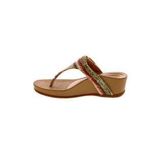 The Kate thong wedge blends elevated comfort and style with generous arch support. Featuring a lightweight EVA foam footbed and water-friendly construction, this sandal is ready for the beach, the pool or a night out!