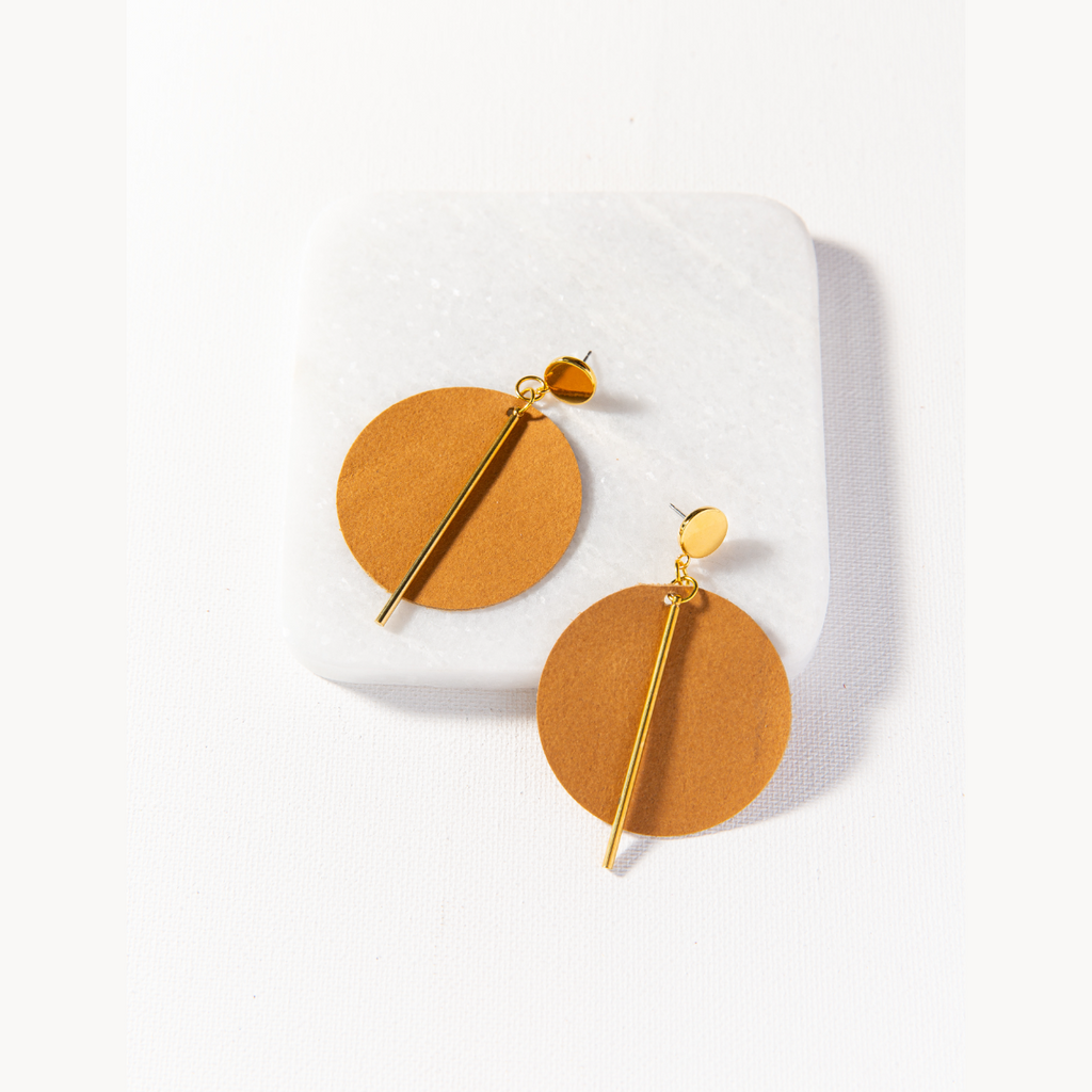 The Ink+Alloy Square Post Earrings offer effortlessly cool style for the modern wardrobe. These earrings are effortless - you'll want to wear them every day! 
