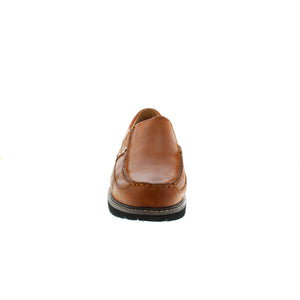 Propet® Griffen features a classic slip-on shoe finished in leather with a well-bedded footbed, so every step is comfortable. 