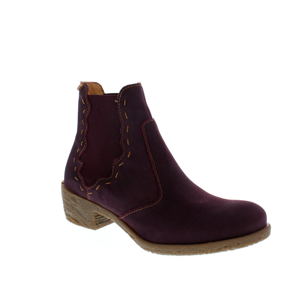 These slip-on boots feature gorgeous side elastic panelling to add a unique touch to these everyday boots. Featuring eco-friendly materials, you'll feel good and look good in these boots! 
