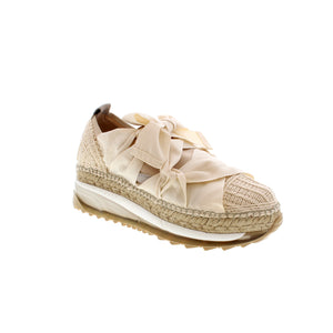 The Chapman Crochet sneaker is forever-femme and bohemian. These effortlessly cool sneakers featured an espadrille-inspired design with woven crochet upper, fun fabric laces, and a chunky lug outsole.