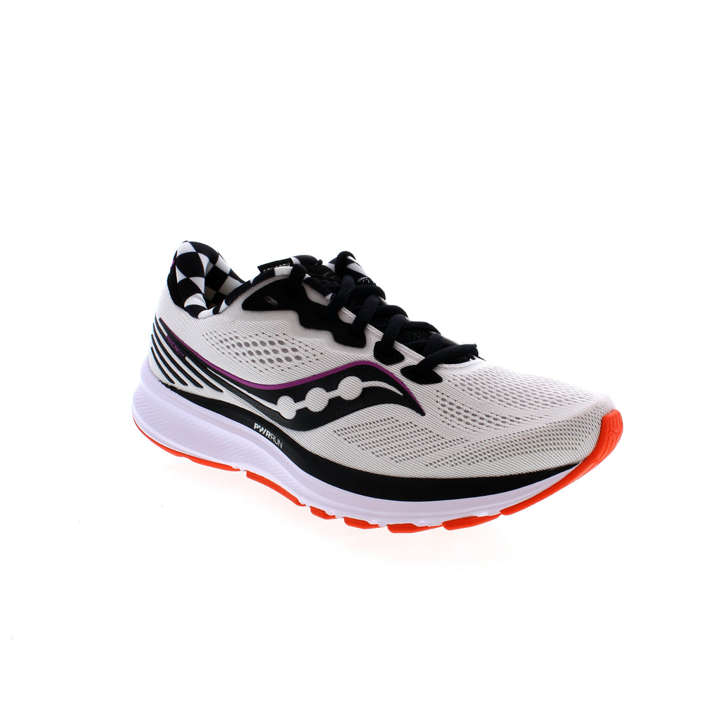 The Ride 14 Reverie combines comfort and cushioning in this beautifully designed sneaker. This daily running sneaker provides the support you seek while bringing a fashion-forward design. 