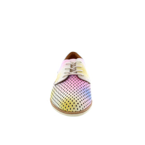 Rollie Sidecut Punch Ombre Spray is designed with punch hole detailing that expands with your feet. Crafted with a side-cut design for extra breeze, this shoe is perfect for spring and summer adventures!