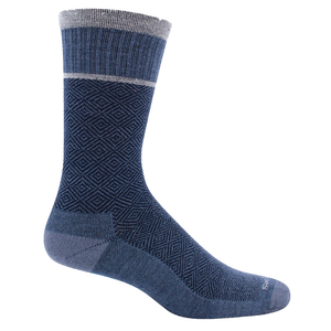 Keep your feet looking and feeling their best with the Plantar Cush Crew socks from Sockwell. 