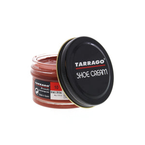 Tarrago Shoe Cream is crafted from carnauba wax and beeswax for nourishment, shine maintenance and color enhancement. This product creates lasting shine and ensures waterproof protection, nutrition and flexibility to leather, while providing full coverage