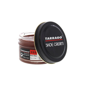 Tarrago Shoe Cream is crafted from carnauba wax and beeswax for nourishment, shine maintenance and color enhancement. This product creates lasting shine and ensures waterproof protection, nutrition and flexibility to leather, while providing full coverage.