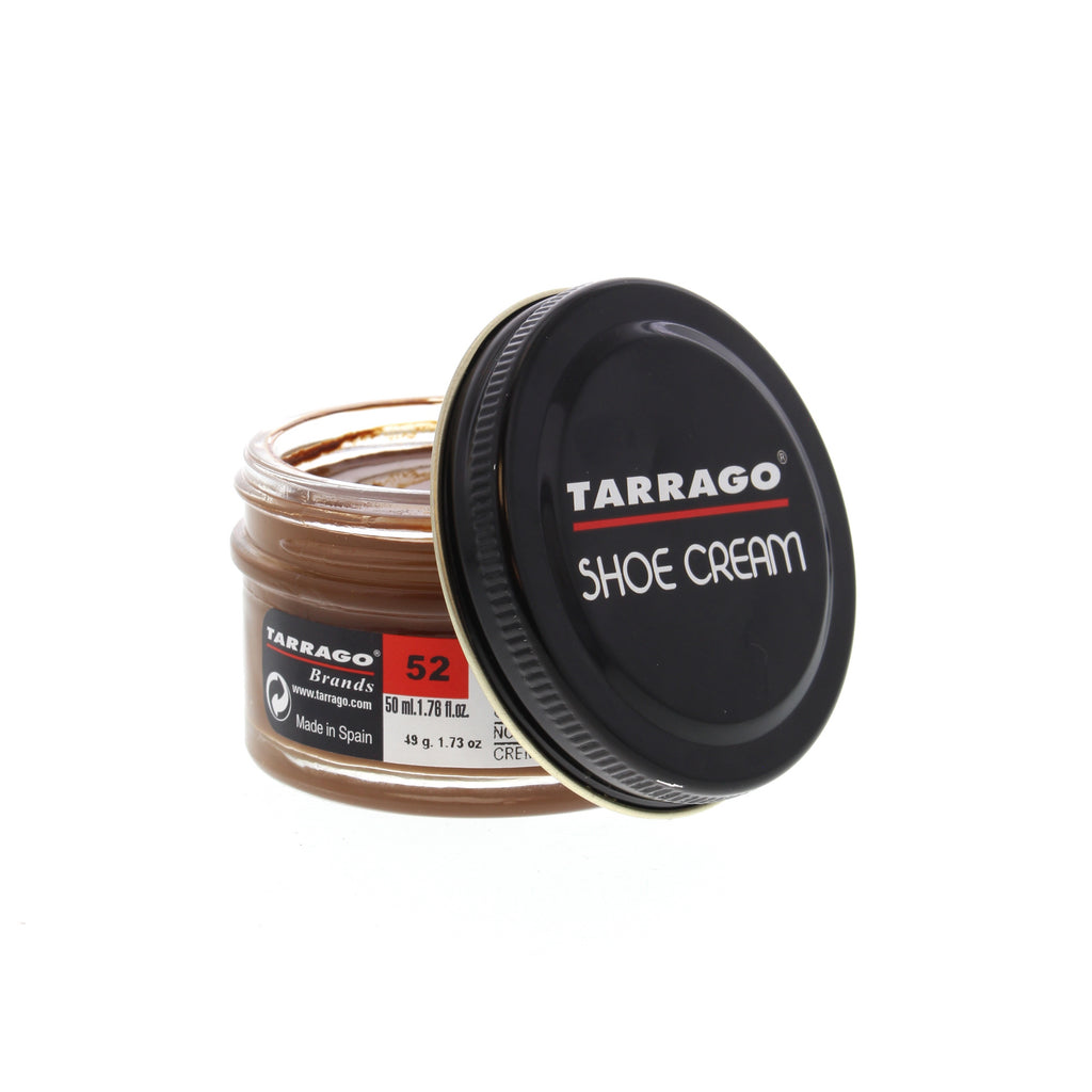 Tarrago Shoe Cream is crafted from carnauba wax and beeswax for nourishment, shine maintenance and color enhancement. This product creates lasting shine and ensures waterproof protection, nutrition and flexibility to leather, while providing full coverage.
