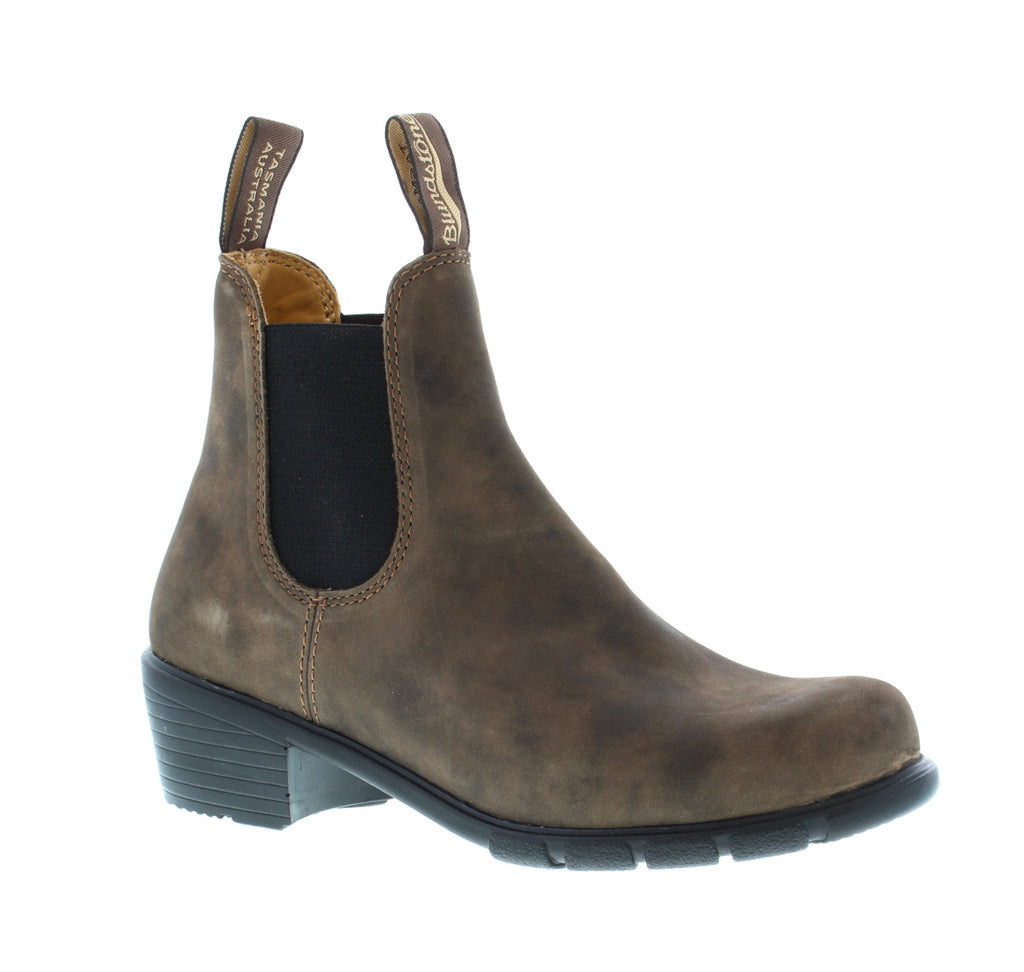 This Blundstone boot has an iconic design, but now with a dressier heel! Pair this quality boot with any outfit for a fashion-forward, comfortable design. 